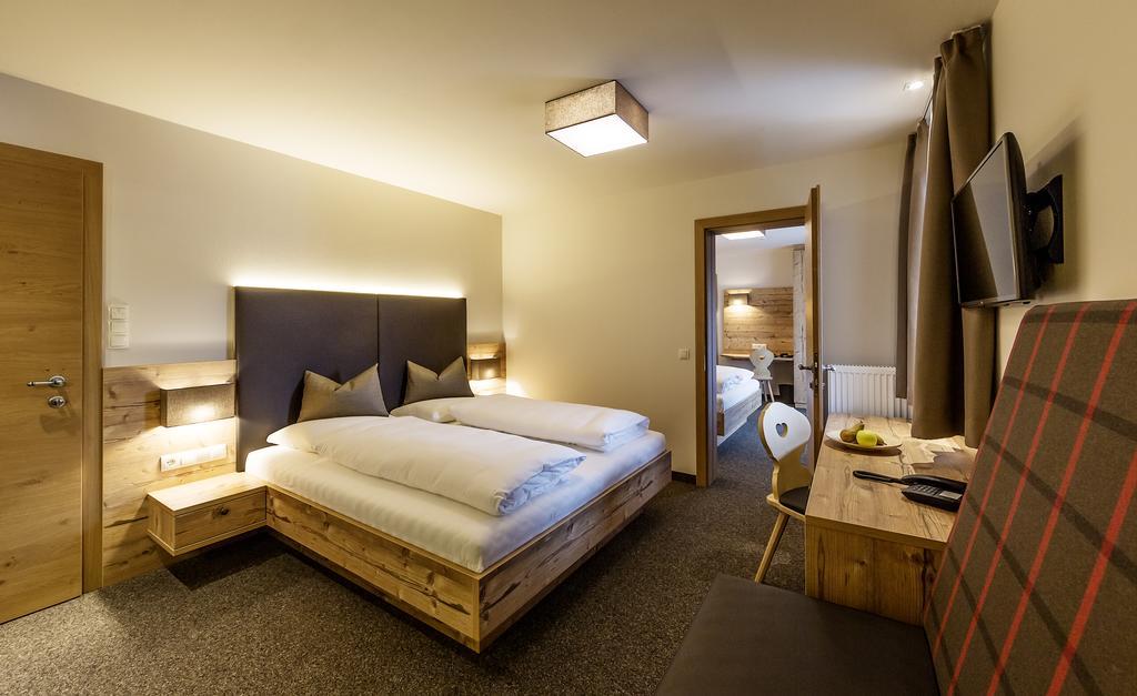 Hotel Anewandter Брунико Стая снимка