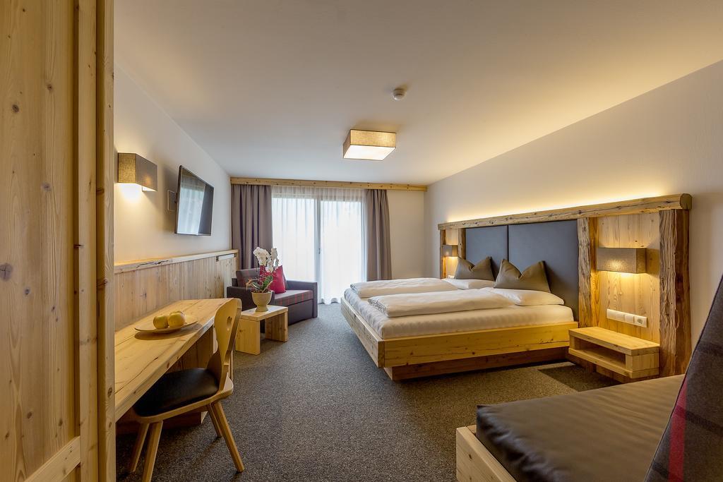Hotel Anewandter Брунико Стая снимка
